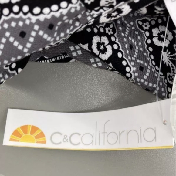 C & C California Printed Tiered Loose Wide Leg Jumpsuit Size L NWT MSRP $108 - Picture 7 of 9